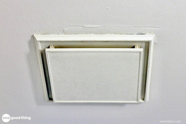 Comment nettoyer les ventilateurs de plafond de la salle de bain 