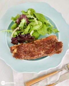 Cette méthode de cuisson inhabituelle fait des steaks parfaits comme par magie 