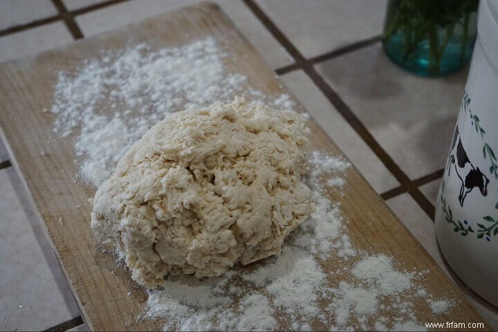 Comment faire du bannock (pain de survie) 