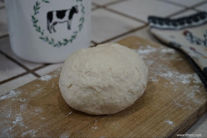 Comment faire du bannock (pain de survie) 