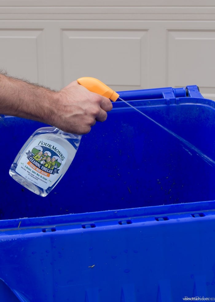 Comment se débarrasser naturellement de l odeur des poubelles 