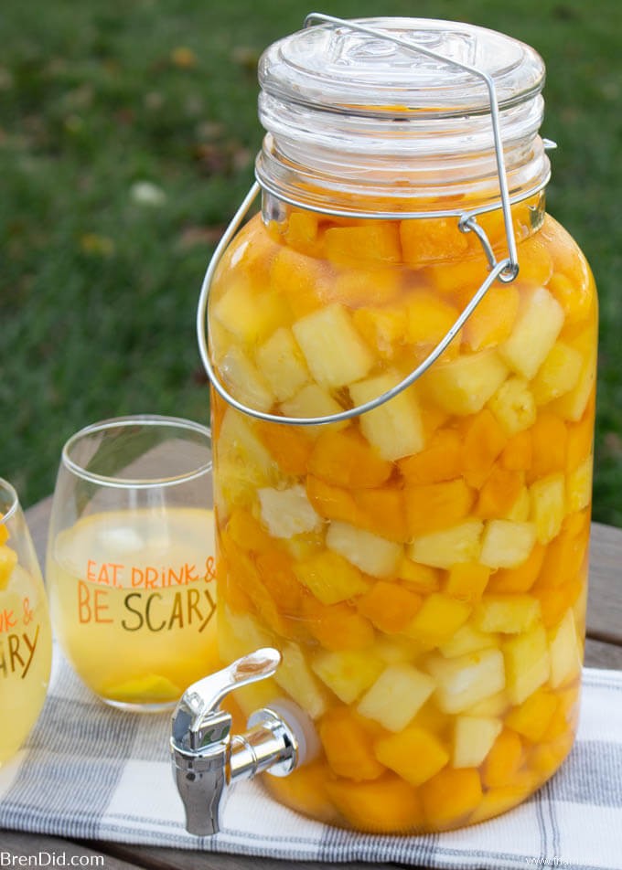 Recette facile de sangria blanche pour Halloween ou à tout moment 