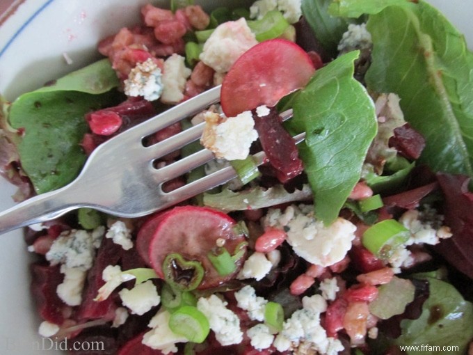 Salade d orge, de betteraves et de gorgonzola avec vinaigrette balsamique 