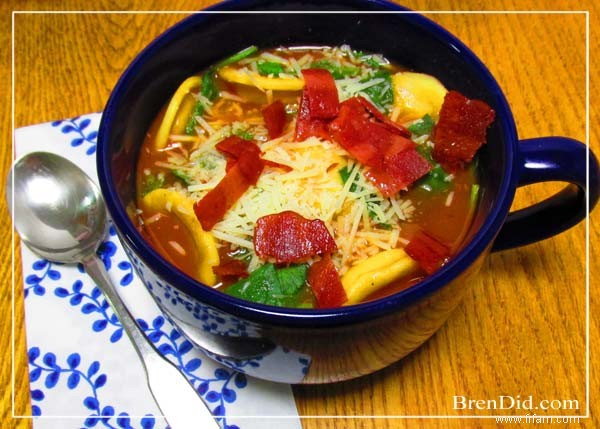 Recette de soupe aux tomates tortellini (dîner rapide à la soupe) 