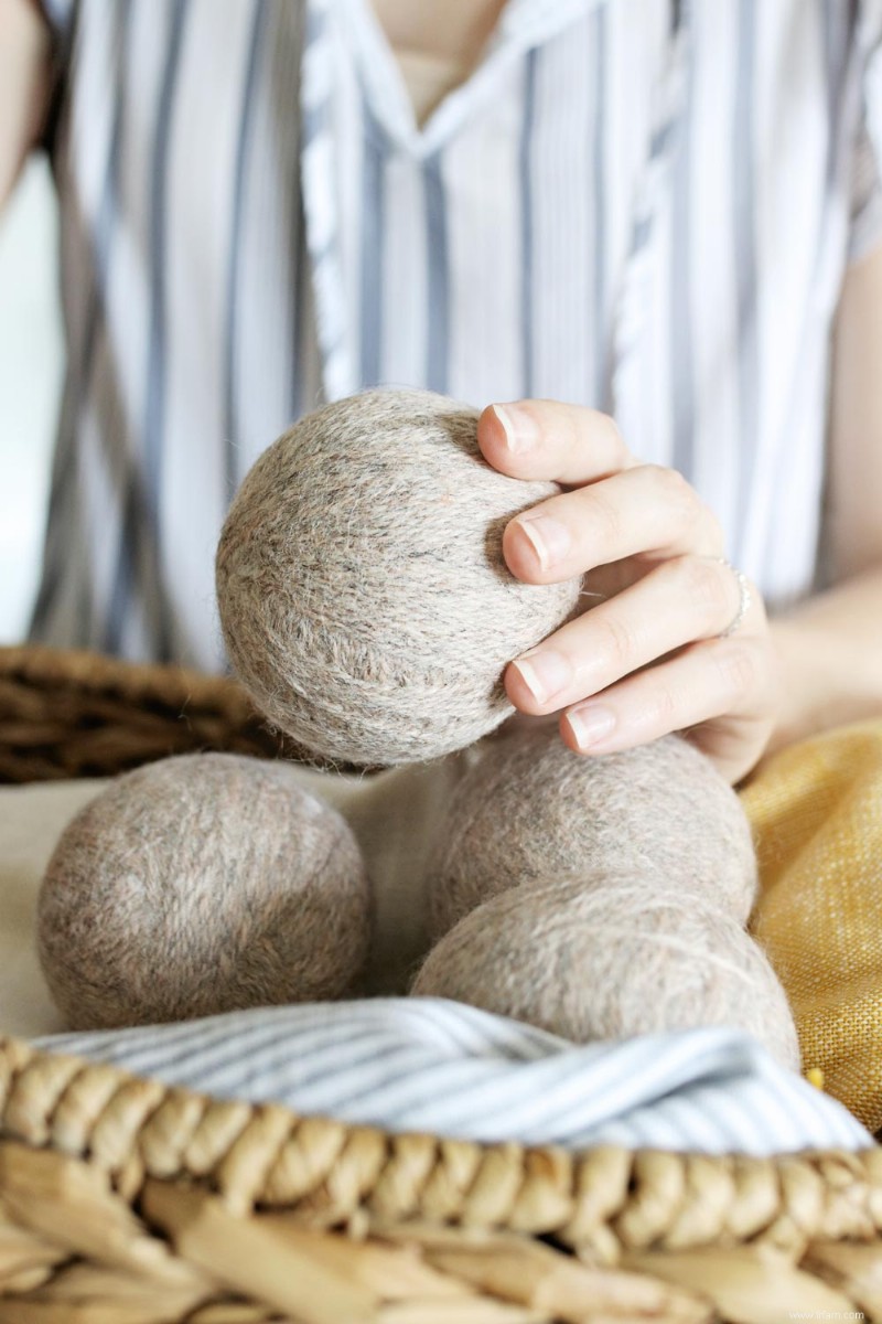 Gagnez du temps et de l argent sur la lessive avec des boules de séchage en laine DIY 