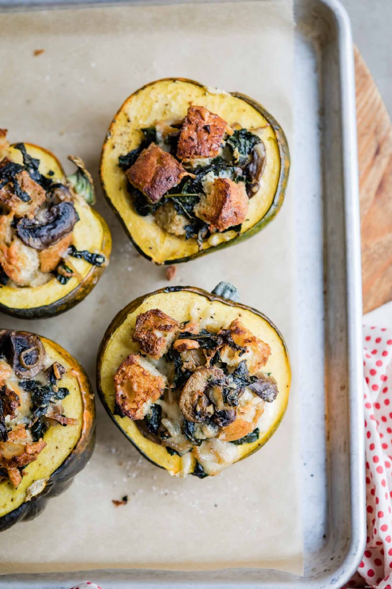 Courge poivrée farcie de tout ce qui est bon 