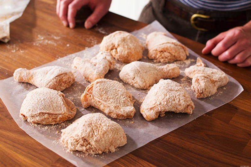 Voici comment préparer un poulet frit maison irrésistible 