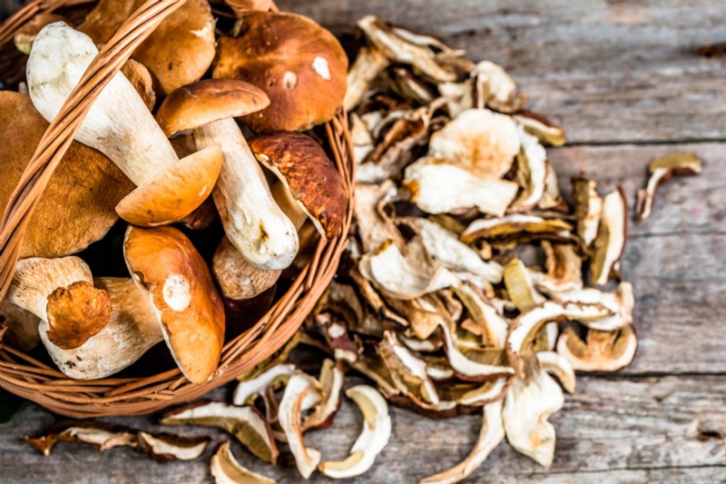 C est la vraie différence entre les champignons blancs, cremini et portobello 