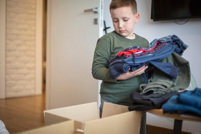 Stratégies intelligentes pour organiser le placard de votre enfant 