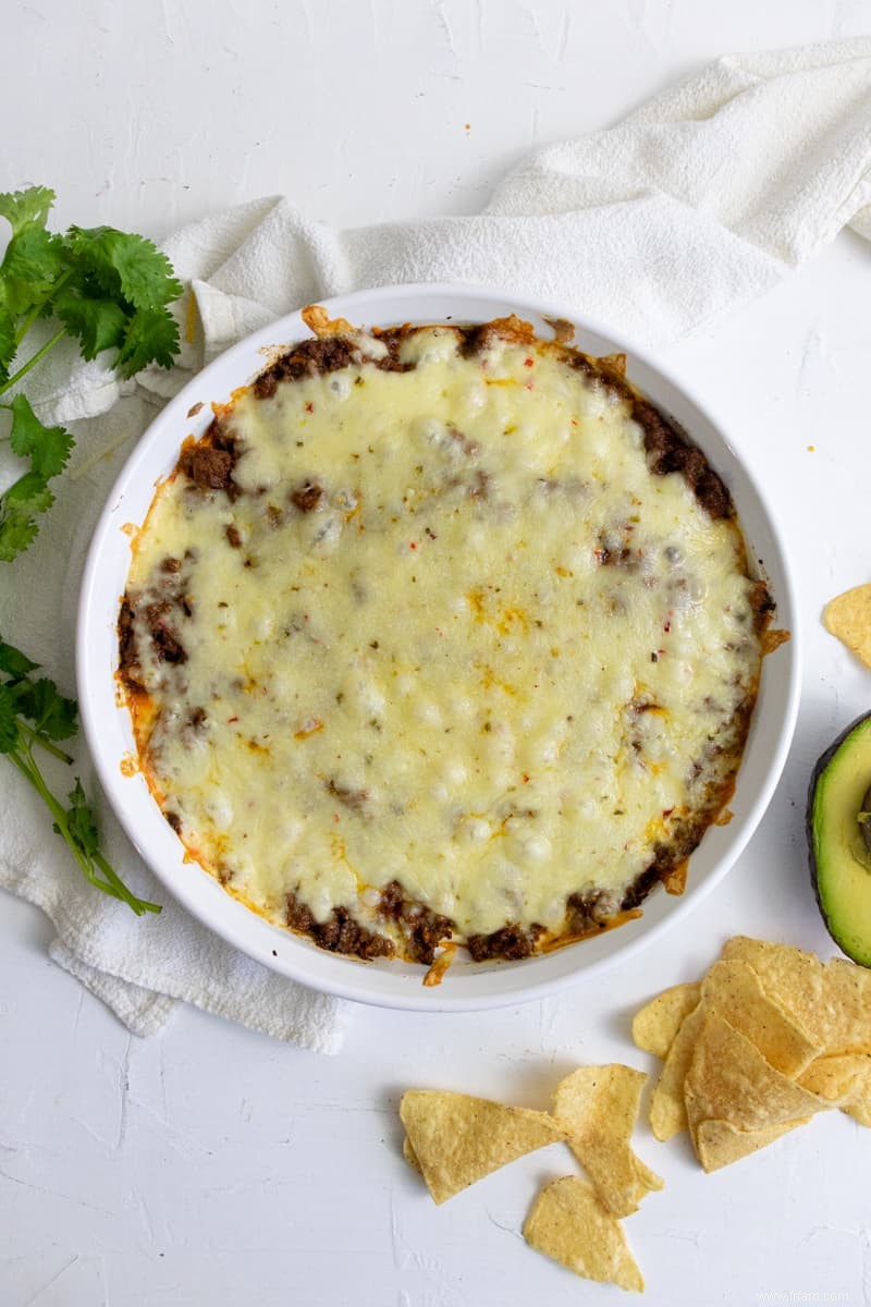 Trempette au chili et au fromage à 3 ingrédients 