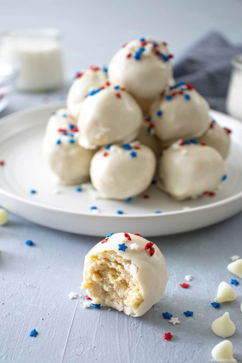 Boules Oreo rouges blanches et bleues 