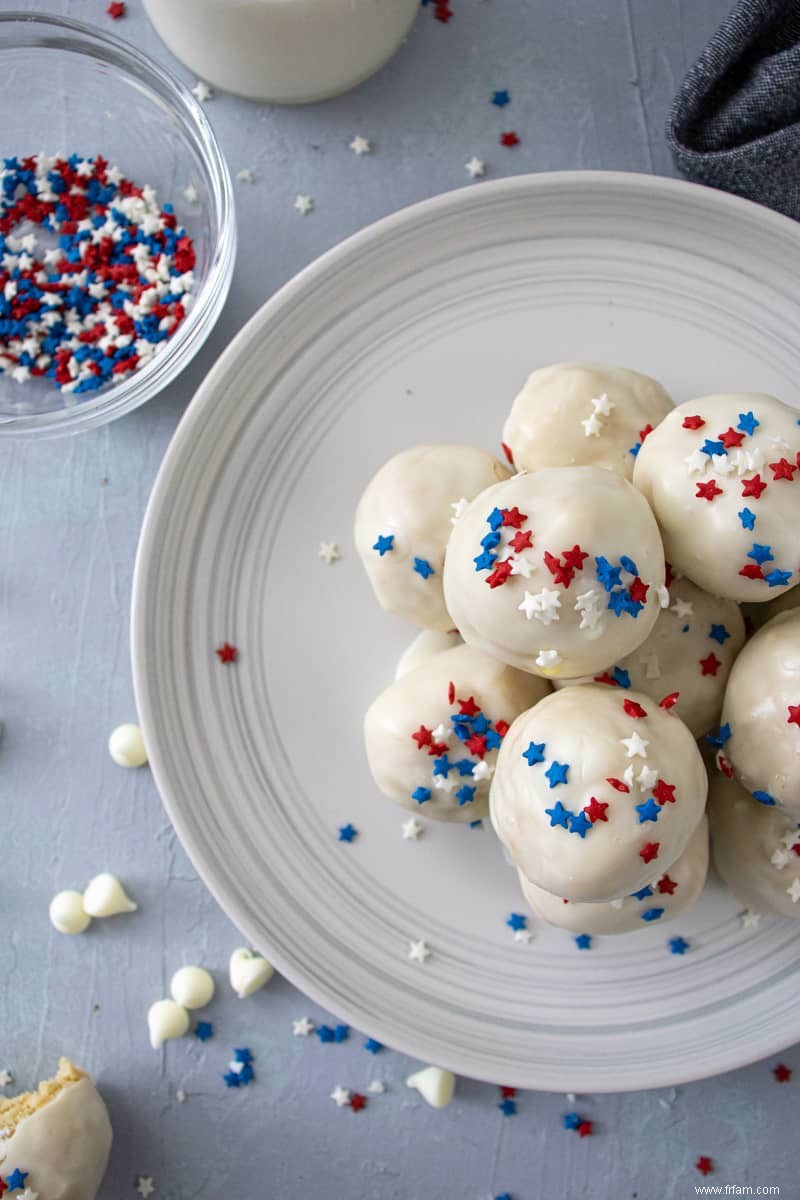 Boules Oreo rouges blanches et bleues 