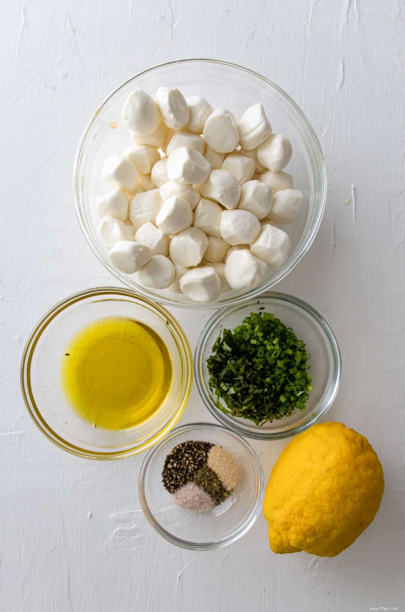 Boulettes de mozzarella marinées faciles 