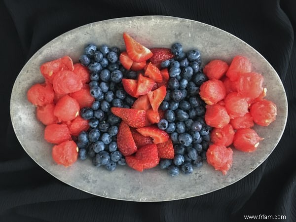 Salade de fruits au melon et aux baies 