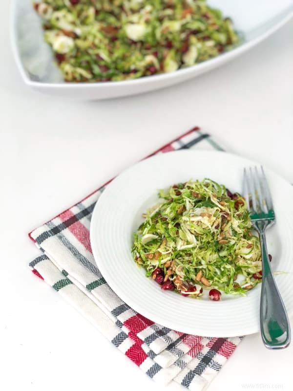 Salade de choux de Bruxelles rasés 