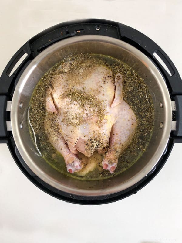 Soupe instantanée au poulet et aux nouilles 