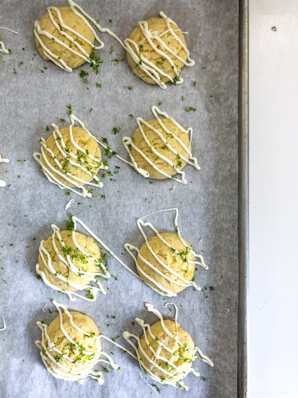 Biscuits à la semoule de maïs et au citron vert 