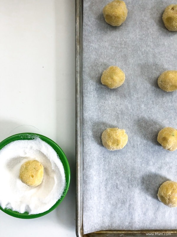 Biscuits à la semoule de maïs et au citron vert 