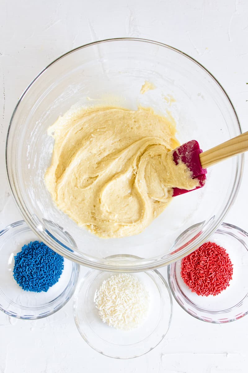 Biscuits à gâteau rouges, blancs et bleus 