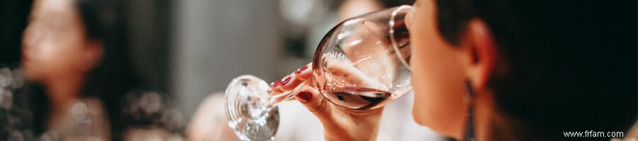 Le vin brûle-t-il les graisses ou est-ce un mythe ? (Révélé) 