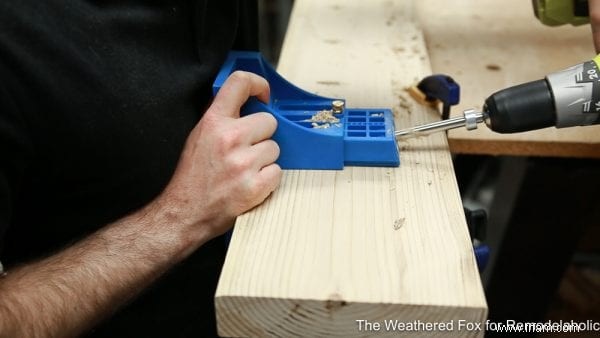 Comment faire un banc en bois à partir de seulement 2 planches 