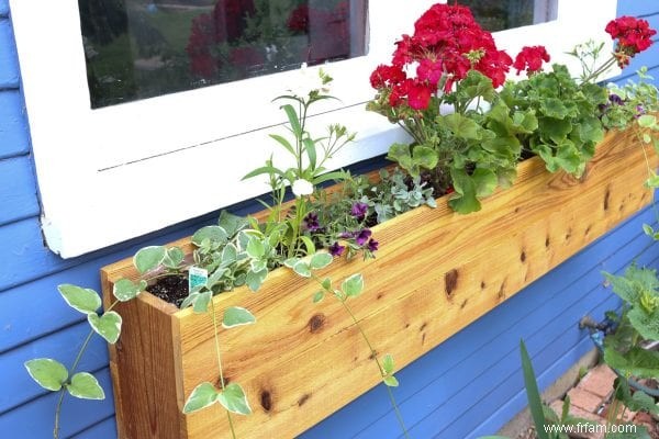 Comment construire une jardinière en bois pour fenêtre 