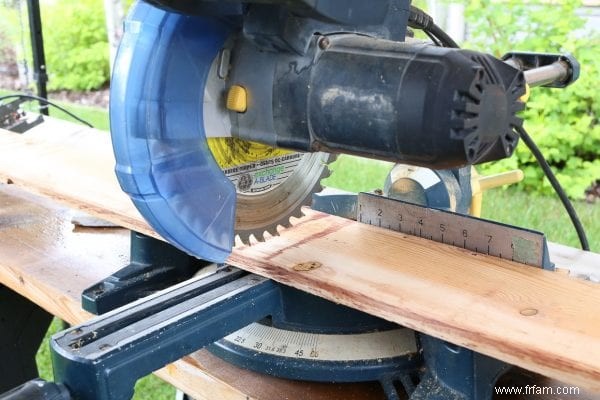 Comment construire une jardinière en bois pour fenêtre 