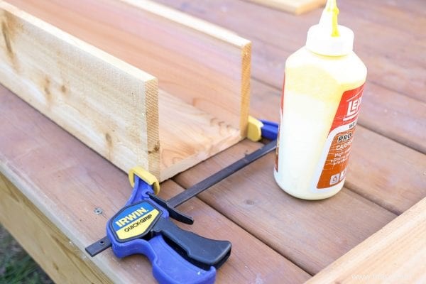 Comment construire une jardinière en bois pour fenêtre 