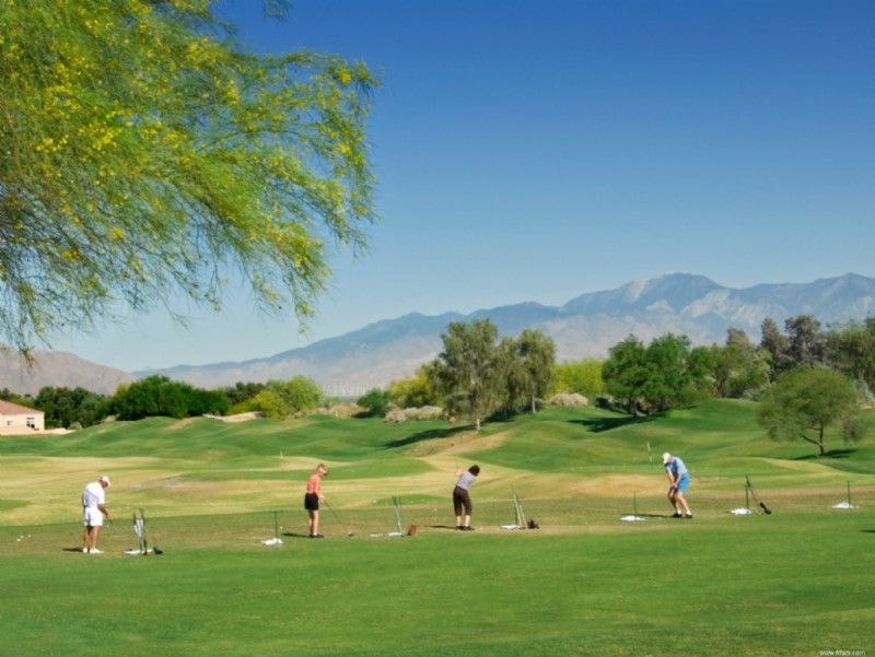 Les avantages et les inconvénients de vivre à côté d un terrain de golf 