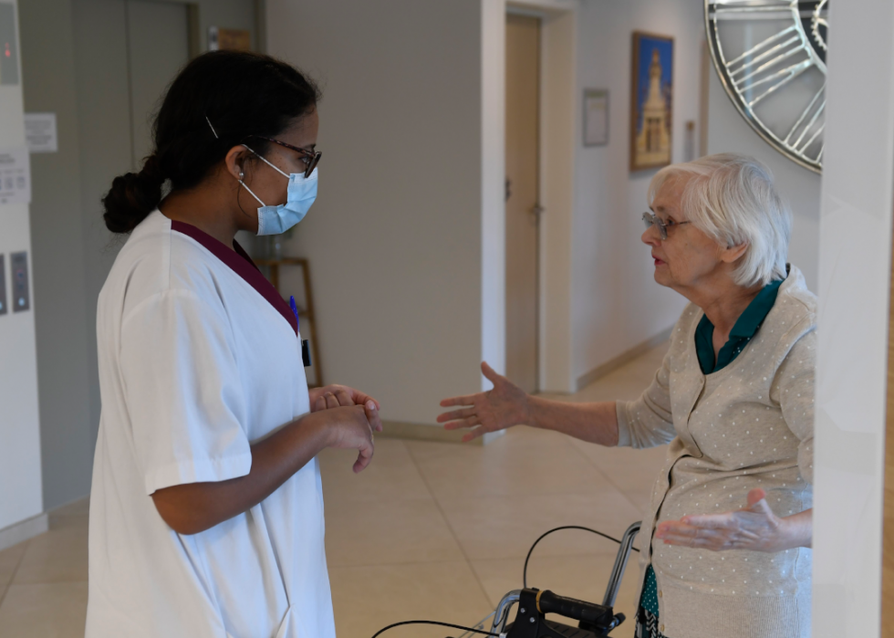 Les plus grandes épidémies de COVID-19 dans les foyers de soins infirmiers dans tous les États 