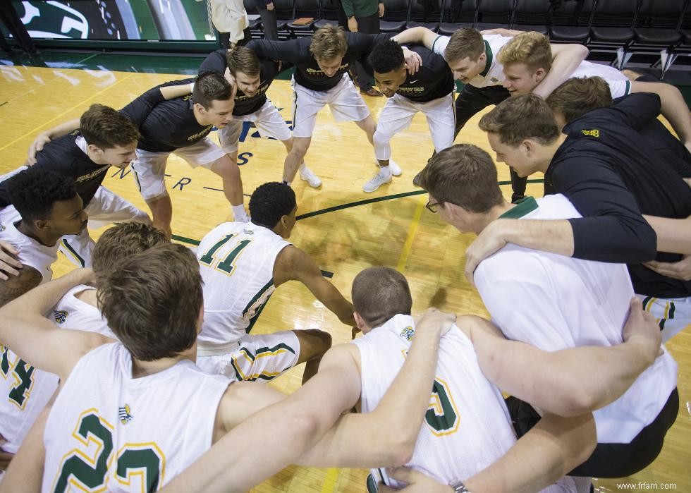 Meilleur programme de basketball universitaire masculin dans chaque État 