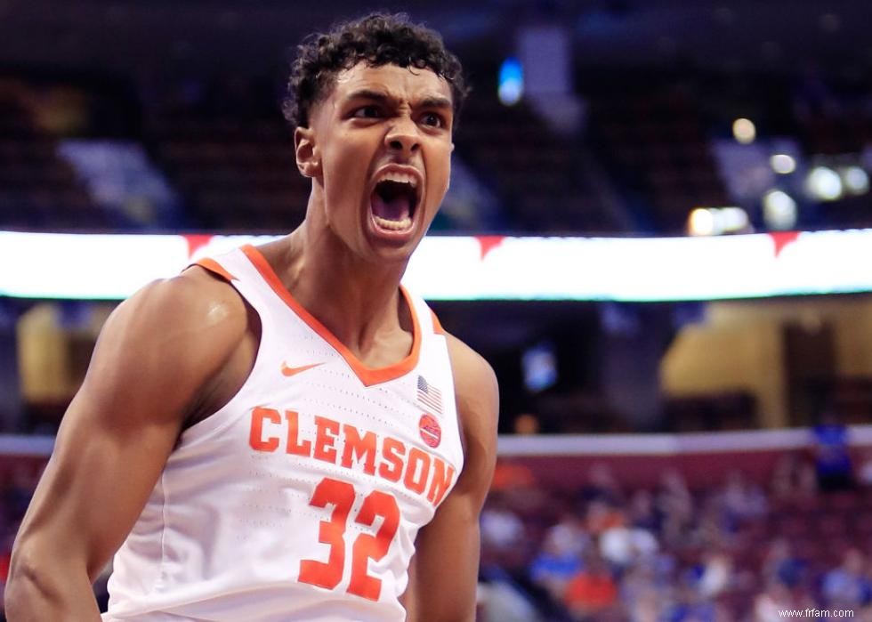 Meilleure équipe masculine de basket-ball universitaire dans chaque État 