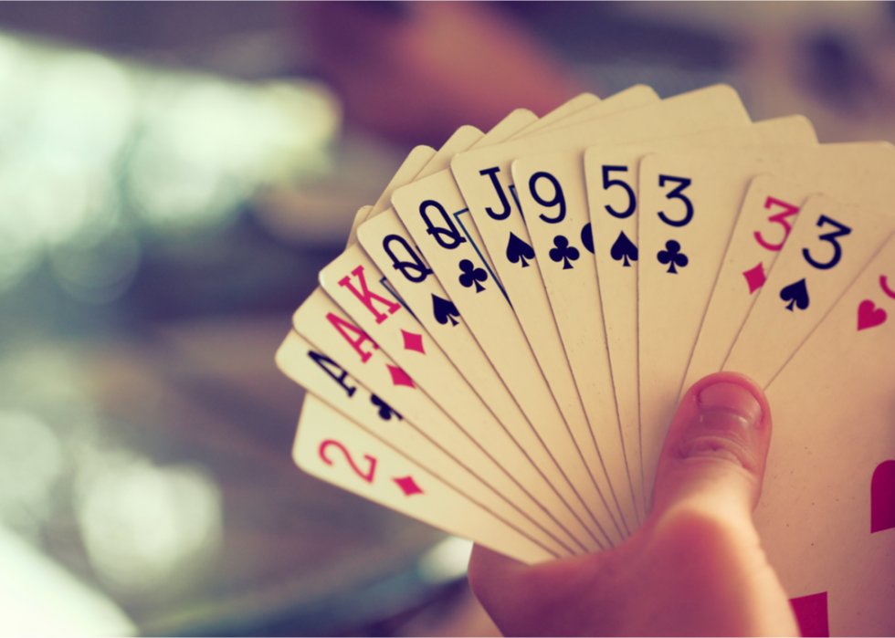 50 jeux de cartes et leurs histoires 