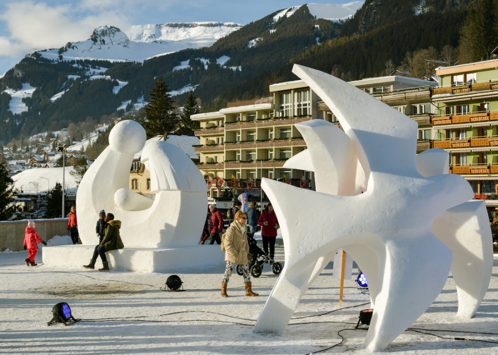 50 incroyables sculptures de neige et de glace du monde entier 