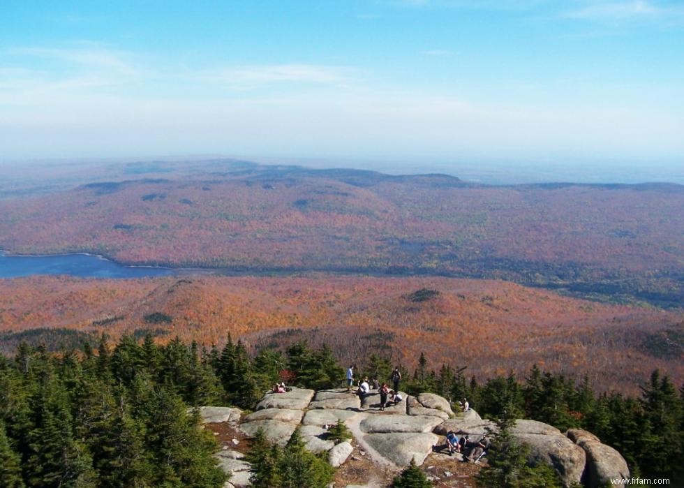 Les meilleures petites villes pour admirer le feuillage d automne 