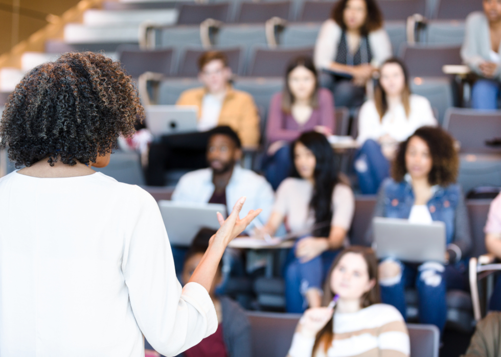 50 majors universitaires qui gagnent le moins d argent 