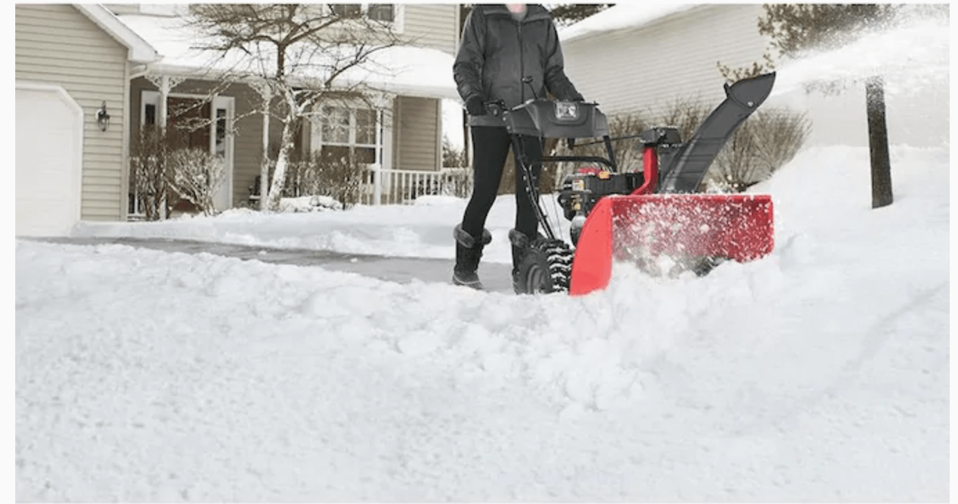 Aubaines que nous aimons :Souffleuse à neige à essence Craftsman 