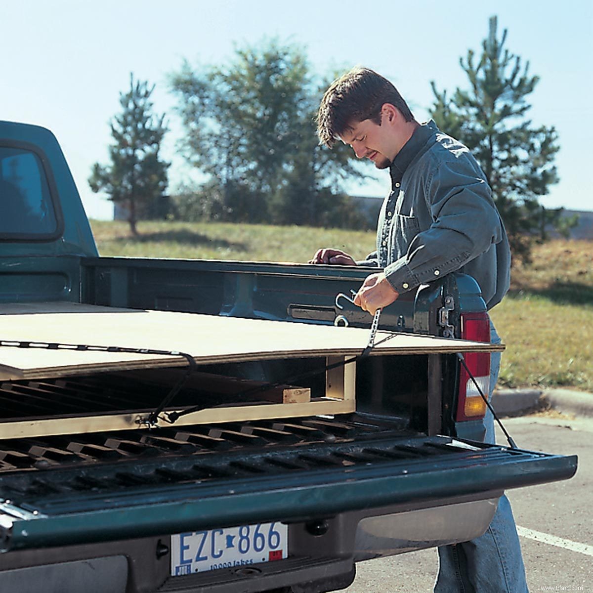 Transporteur en contreplaqué pour camions compacts 