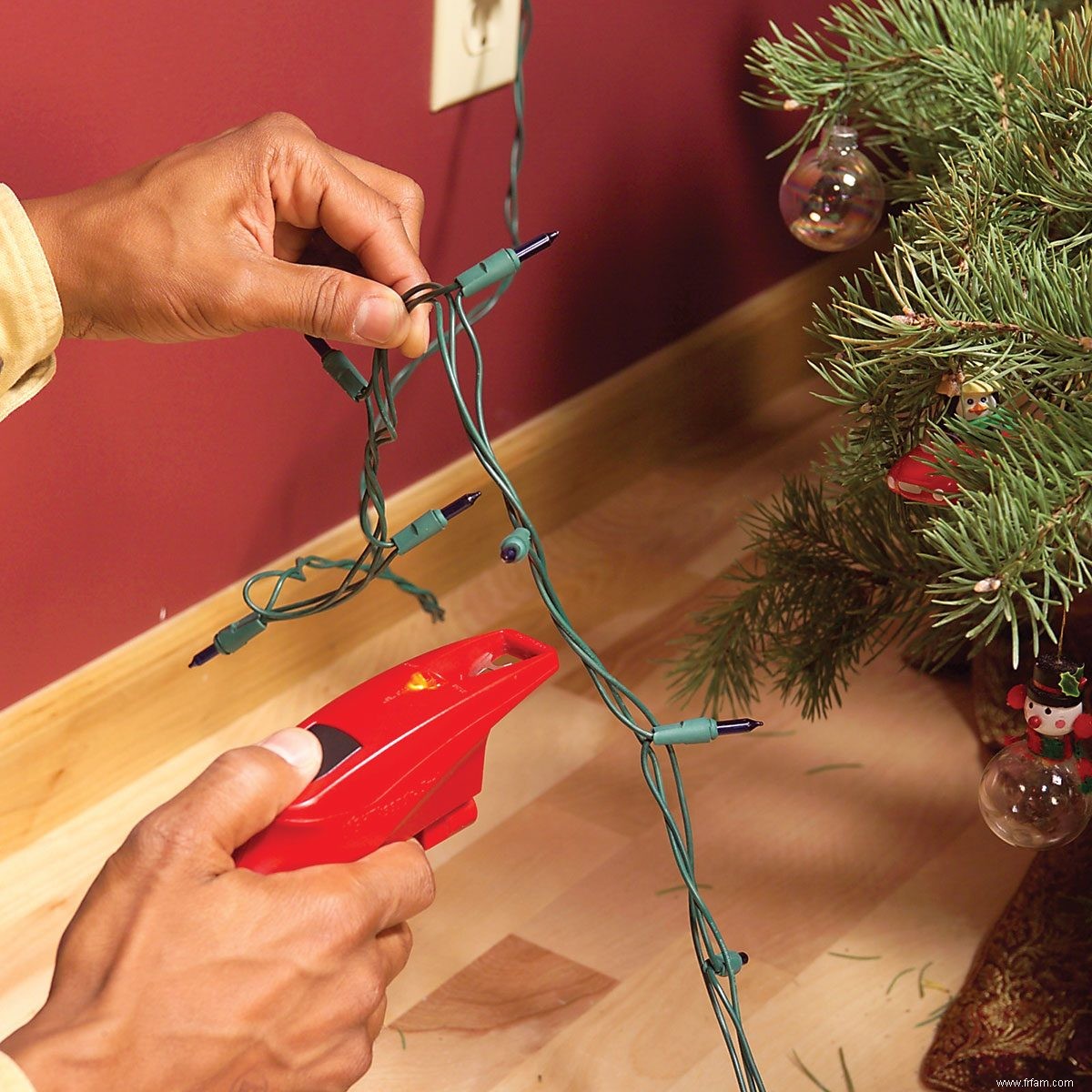 Comment utiliser un testeur de lumière pour réparer les lumières de Noël 