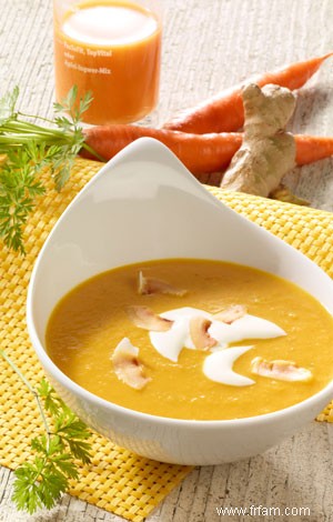 Soupe de carottes au gingembre et noix de coco 