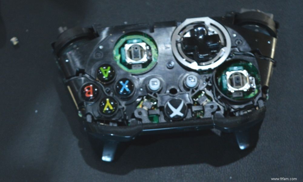 Comment démonter votre manette Xbox One 