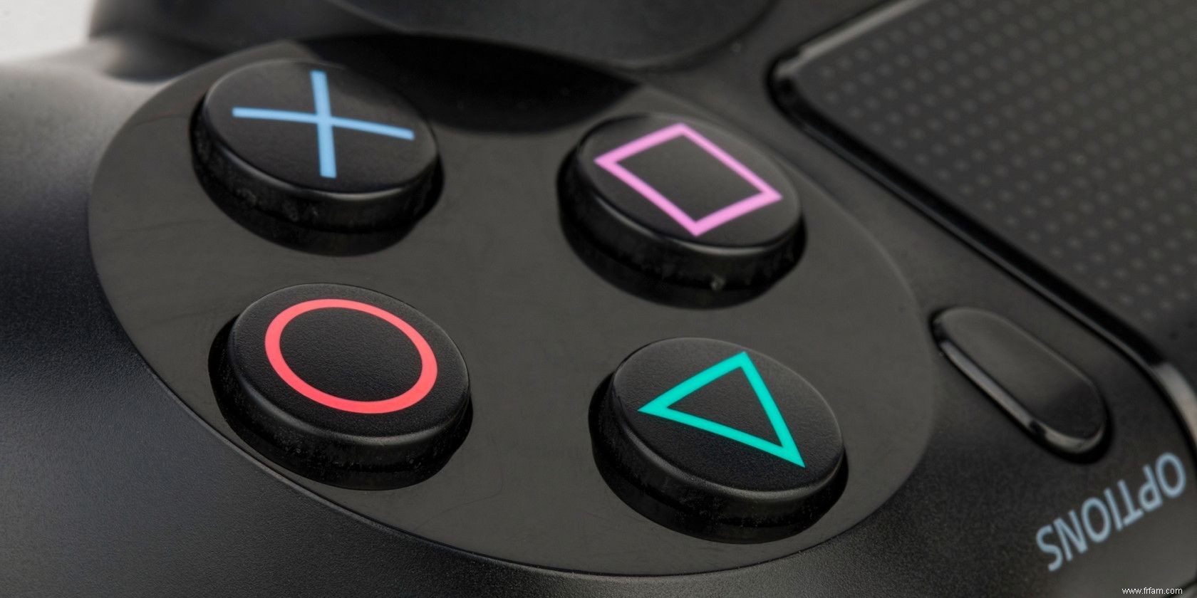 Manette DualShock 4 contre Switch Pro :quelle est la meilleure pour les jeux sur PC ? 