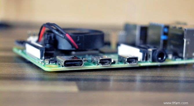 Quelle est la différence entre le Raspberry Pi 4 et les autres modèles ? 