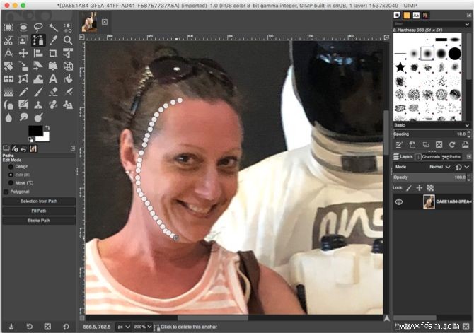 Comment mettre votre visage sur un corps différent en utilisant GIMP 