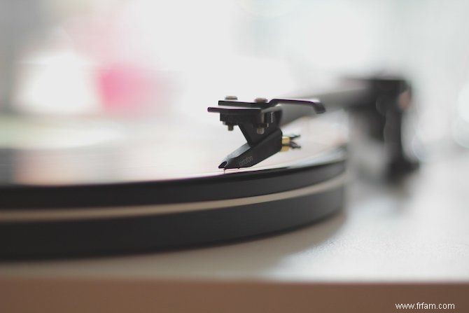 5 raisons pour lesquelles le vinyle est meilleur que le numérique pour les mélomanes 