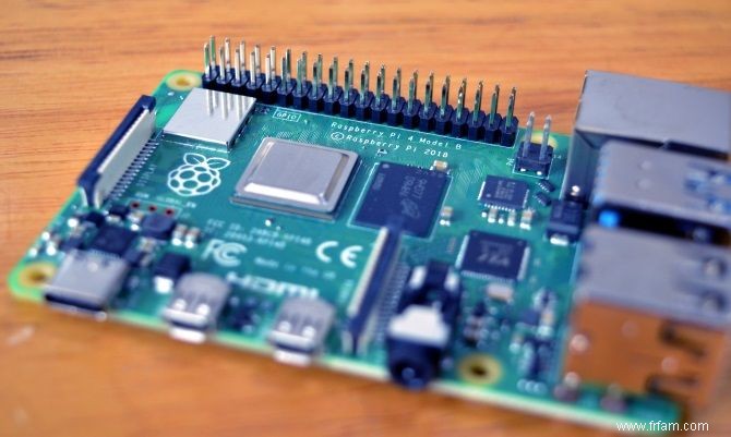 Pourquoi tout le monde devrait essayer le Raspberry Pi 4 :nouvelles fonctionnalités et spécifications impressionnantes 