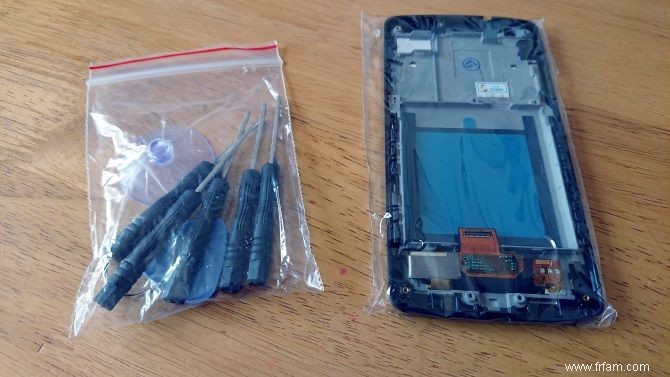 Comment remplacer un écran de téléphone endommagé 