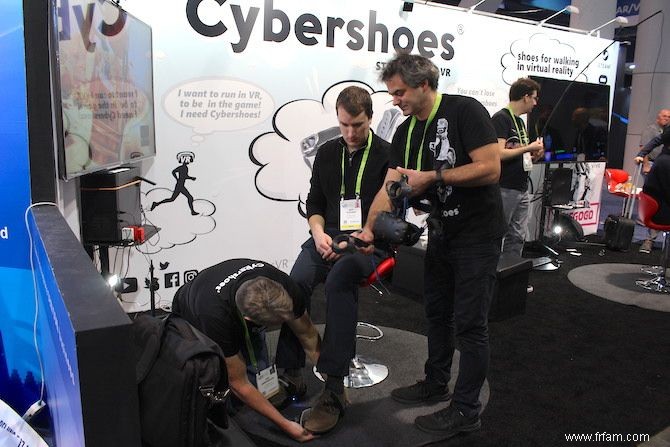 Cybershoes vous permet de contrôler les jeux VR avec vos pieds 