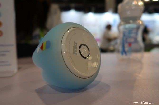 Le BlueSmart mia2 élimine les conjectures dans l alimentation des bébés au biberon 