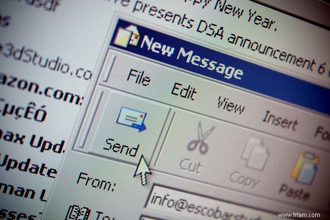 Qu est-ce que l usurpation d e-mail ? Comment les fraudeurs forgent de faux e-mails 